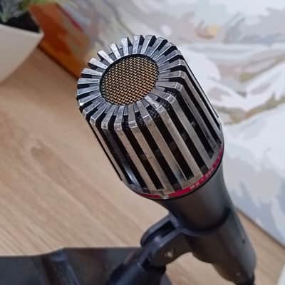 Lomo MD-300 dynamic microphne with XLR image 6