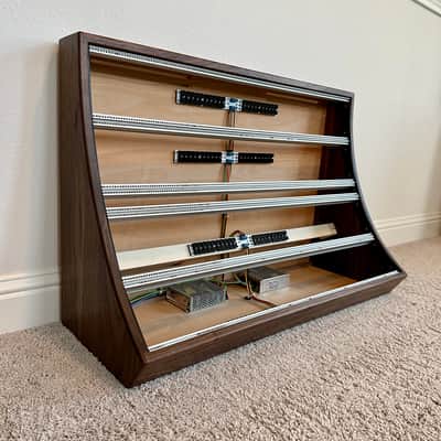 Immagine Solid Walnut Powered Eurorack Case - 13U x 168HP - 6