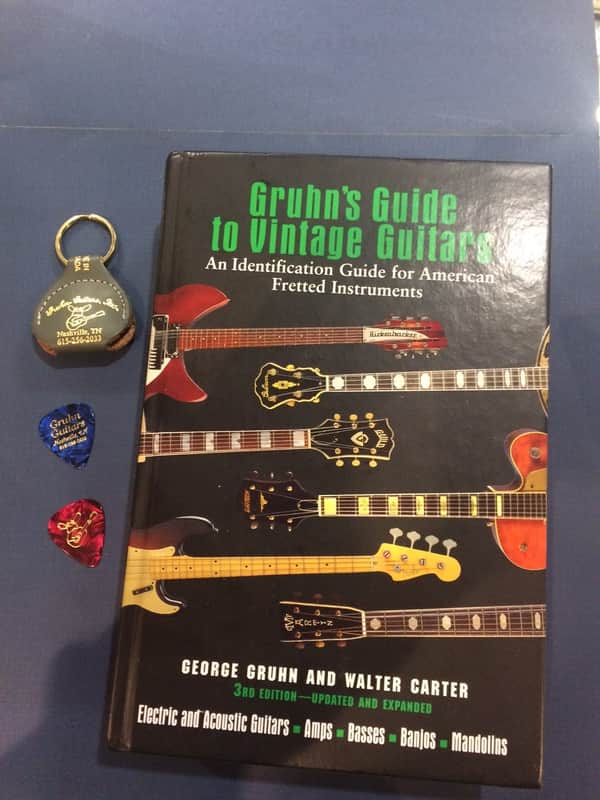 Gruhn's Guide To Vintage Guitars Updated 3rd Edition Hardbound Book image 1