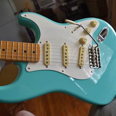 Fender American Vintage II '57 Stratocaster, 2024, OHSC & paperwork, Great condition image 1