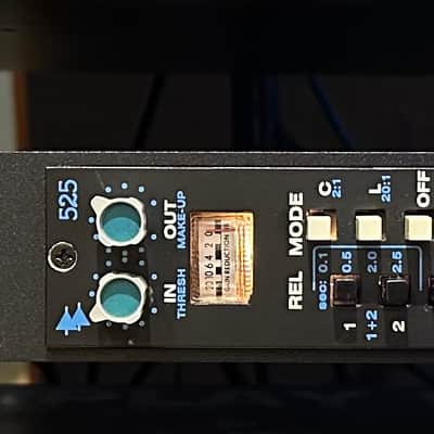API 525 500 Series Compressor / Limiter Module 2000 - Present - Black image 2