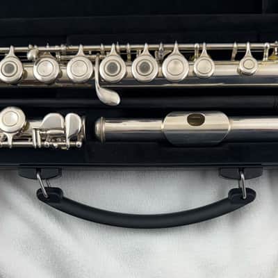 Yamaha YFL-281 Standard Inline G C-Foot Flute | Reverb