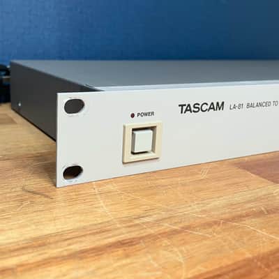 Tascam LA-81 8ch Balanced to Unbalanced Line Converter image 3
