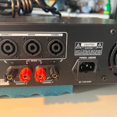 Gemini XGA-2000 Professional 2000-Watt Rackmount Power Amp w/ IEC power cable & rack mount bolts/washers. image 7