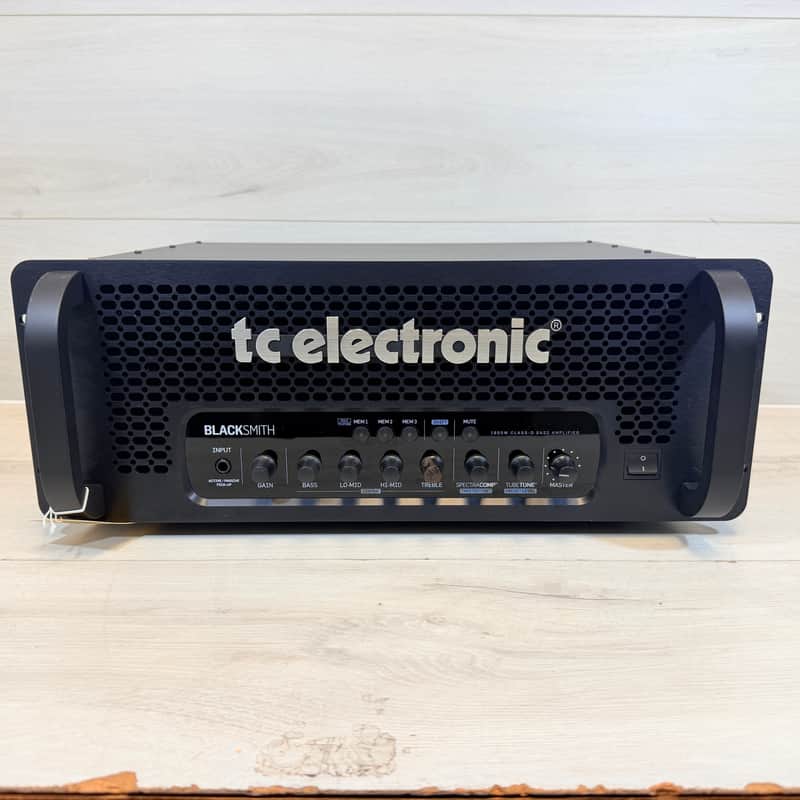 TC Electronic Blacksmith 1600-Watt Class-D Bass Amplifier Head Rackmount Bass Amp Made in Sweden 2010's image 1