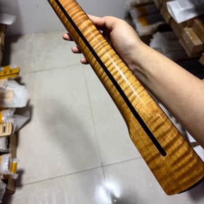 22frets Roasted flame Maple guitar neck Rosewood fingerboard 25.5 inch Bone nut gloss hole：10mm image 5