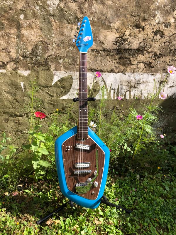 Teisco Del Rey EV-2T Model 1960s guitar Kurt Cobain Nirvana