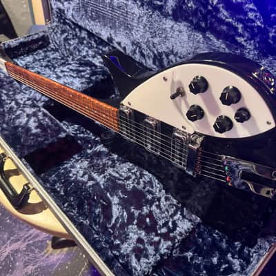 Rickenbacker 350/V63 2012 - Present - Jetglo image 4