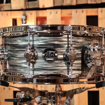 DW Performance Pewter Oyster Snare Drum - 5.5x14 image 2