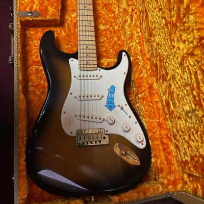 2004 Fender 50th Anniversary Limited Edition American Deluxe Strat MP 2 Tone Sunburst image 20