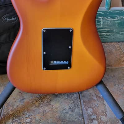 Fender Limited-Edition American Performer Stratocaster Spruce Satin Honey Burst w Deluxe Gig Bag image 17
