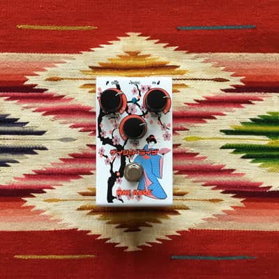 Way Huge WM32 Smalls Geisha Drive 2024 - White image 1