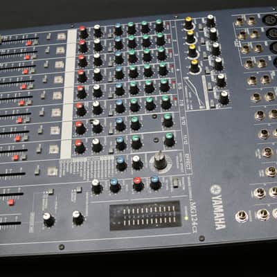 Yamaha MG124CX mixing console image 3