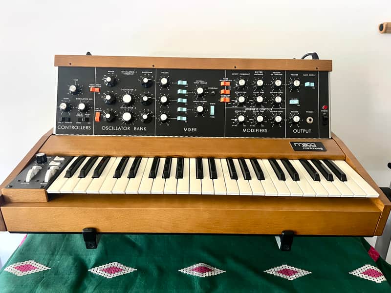 Moog Minimoog Model D Reissue 44-Key Monophonic Synthesizer (2016) 2016 - 2017 - Black / Wood image 1