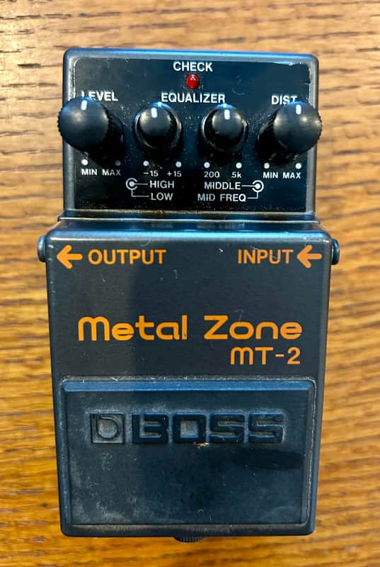 Boss MT-2 Metal Zone (Silver Label)