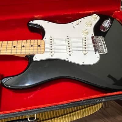 1975 Fender Stratocaster - Black, Hardtail image 7