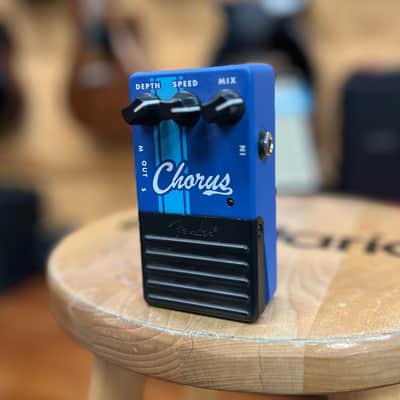 USED Fender Chorus Pedal image 2