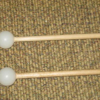 ONE pair new old stock (with packaging) Musser M4225 Mallets, white 1" medium-hard poly-ball head with birch handles -- recommended use is for bells or xylophone (from around 2019) Made in USA image 13
