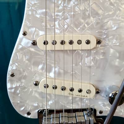 1995 Fender Stratocaster Plus Deluxe - Rare Blue Burst - Upgraded Noiseless Pickups & Tweed Case image 3
