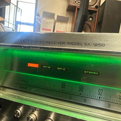 Immagine Pioneer SX-1250 160-Watt Stereo Solid-State Receiver 1976 - 1978 - Silver - 3