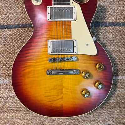 Gibson Custom Shop Murphy Lab '59 Les Paul Standard Reissue Ultra Light Aged Factory Burst image 2