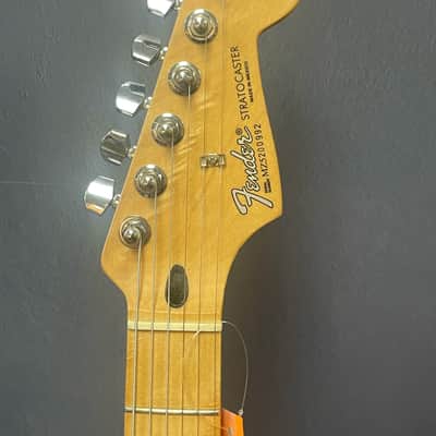 Pre-owned Fender HSS Stratocaster 60th Anniversary edition image 9