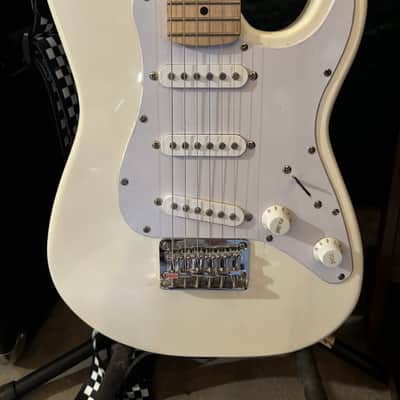 Squier Mini Stratocaster 2011 - 2017 - Arctic White image 3
