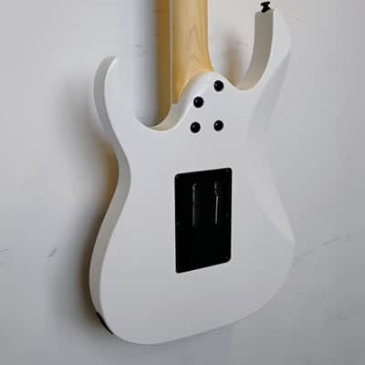 Ibanez RG450DXB-WH Standard - Jatoba Fretboard - 2018 - Present - White image 16
