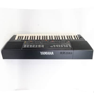 Yamaha PSR-500M Portable Digital Keyboard with Gig Bag, Power Supply & Sustain image 6