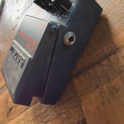 Boss MT-2 Metal Zone (Silver Label) 1991 - Present - Black image 2