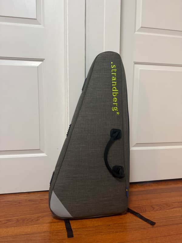 Strandberg Guitars Venture gig bag image 1