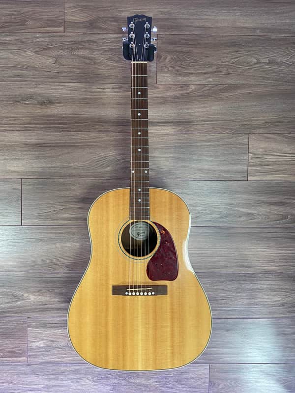 Gibson J-15 Natural w/case use image 1