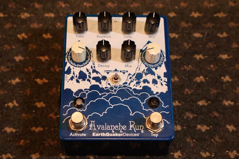 EarthQuaker Devices Avalanche Run Stereo Reverb & Delay with Tap Tempo
