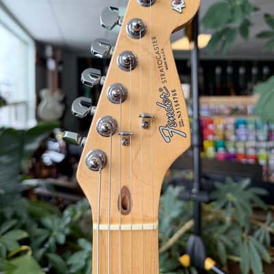 Fender 40th Anniversary American Standard Stratocaster with Maple Fretboard 1994 - Caribbean Mist image 12