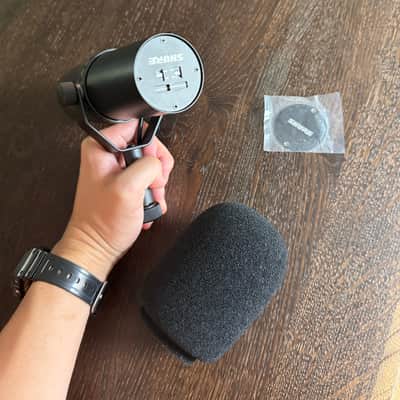 Shure SM7B Cardioid Dynamic Microphone 2001 - Present - Black image 2