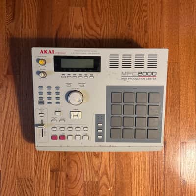 Akai MPC2000 MIDI Production Center | Reverb