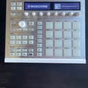 Native Instruments Maschine MKII Groove Production Studio