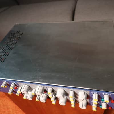 Focusrite ISA 215 Dual Mono Mic Pre and Equalizer image 4