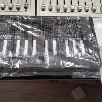 Akai MPK mini mk2 Special Edition 2018 - Black/White/Chrome image 5