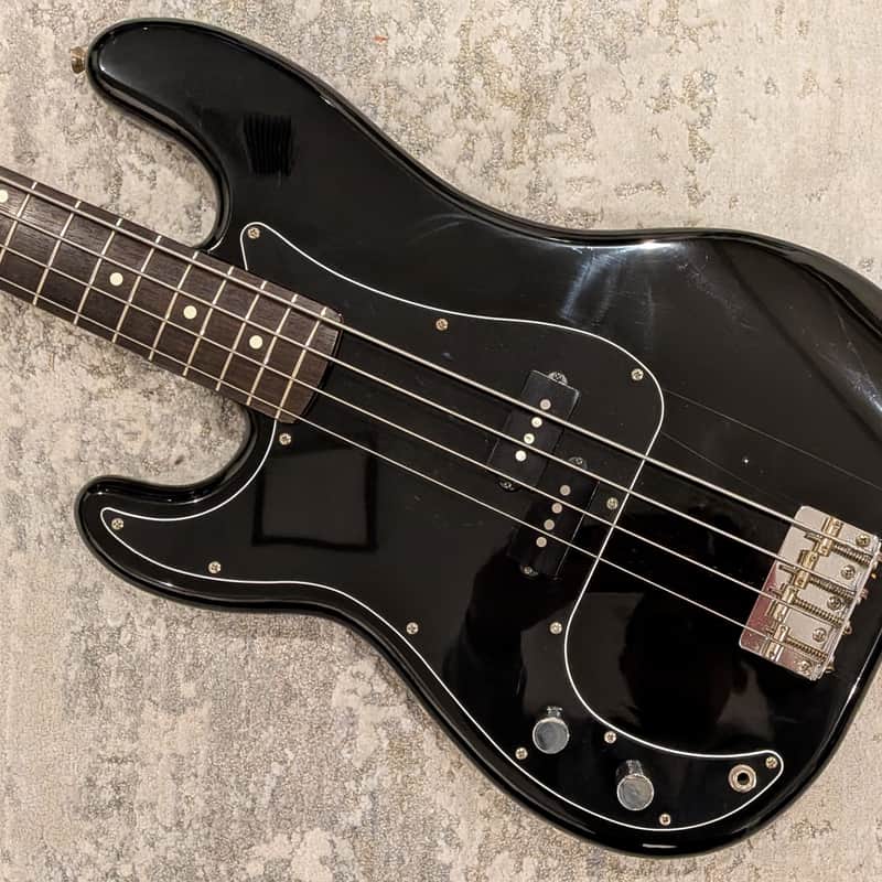 Lefty 1988-89 Fender PBD-62 Precision Bass black - Made in Japan