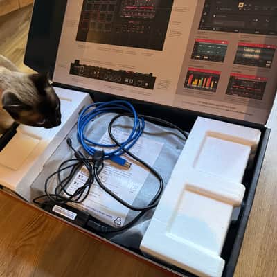 Akai MPC Live II Standalone Sampler / Sequencer with 1TB SSD included image 5