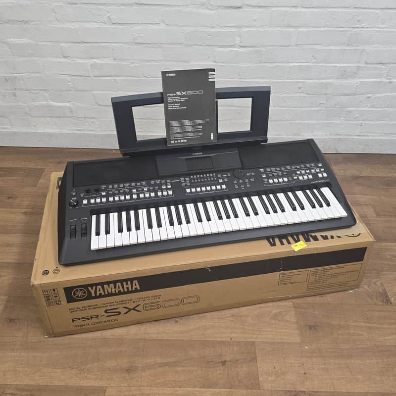Yamaha PSR-SX600 Keyboard; Serial No: BBDH01020 | Second Hand image 1