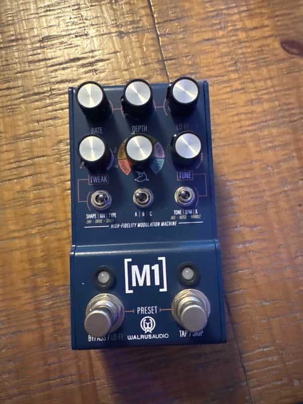 Walrus Audio Mako M1 High-Fidelity Modulation Machine 2022 - 2024 - Blue image 1
