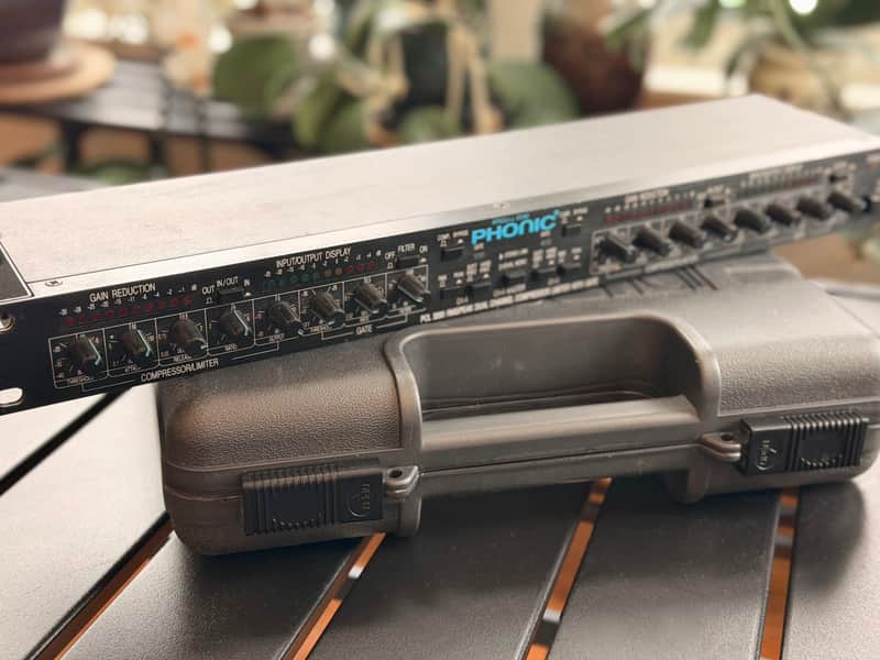 Phonic PCL 3200 Dual Channel Compressor Limiter Gate | Reverb