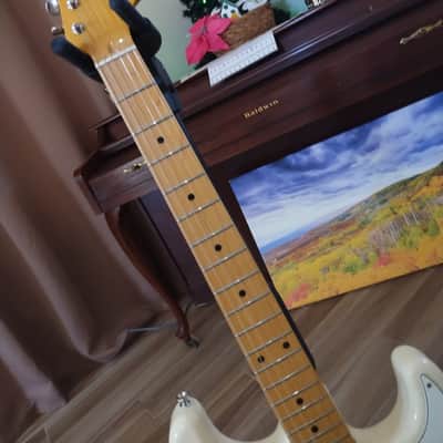 Fender JV Modified '60s Stratocaster 2022 - 2024 - Olympic White image 3