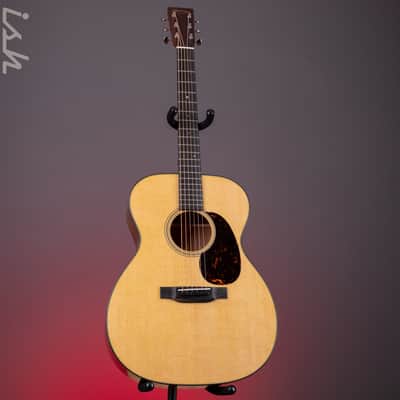Martin 000-18 Standard Series image 2