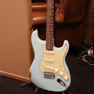 Fender '62 Stratocaster Relic-CC Faded Aged Daphne Blue image 1