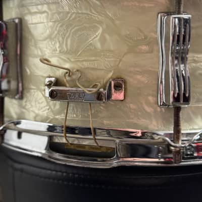 Ludwig Jazz Fest 14” x 5” Snare Drum  50’s - 60’s  - White Marine Pearl Trans Badge image 8