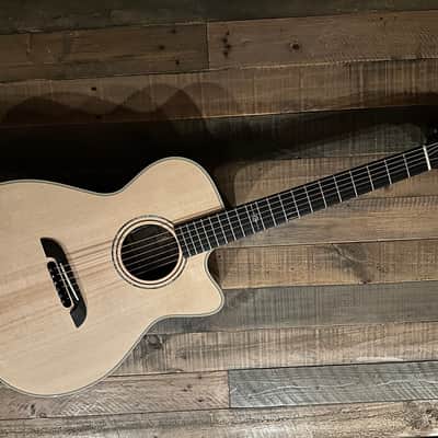 Alvarez Yairi FYM70ce Masterworks Series - WATCH FOR OFFER! image 6
