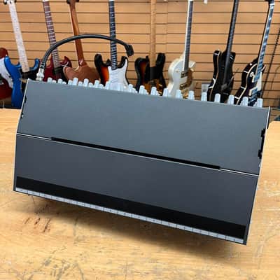 Mackie 1604-VLXZ3 16-Channel Rackmount Mixer Bild 3